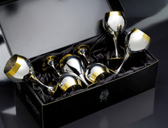 Masterpiece Collection's Drinking Sets come in beautifully packaged gift box. 
