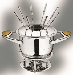With Zepter Fondue set you can prepare various kinds of fondue as you wish: cheese, chocolate, meat